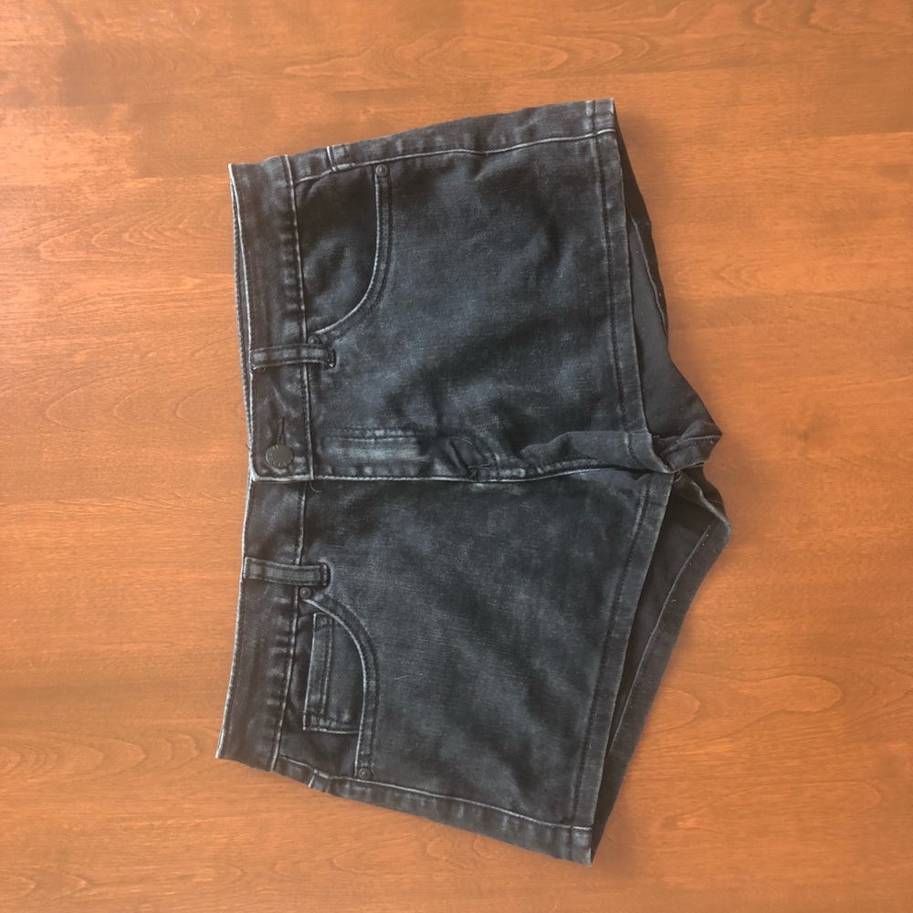 Forever 21 Mid Rise Faded Black Shorts